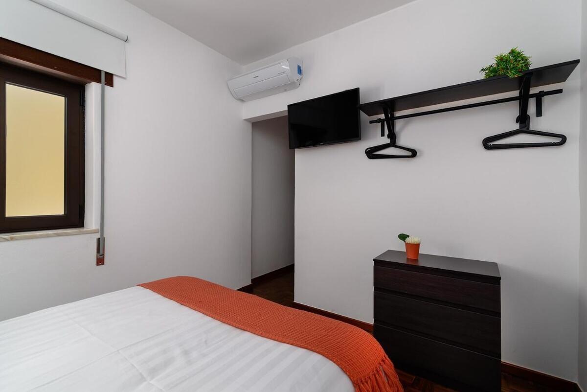 Casa 2 Irmaos Bed & Breakfast ลากอส ภายนอก รูปภาพ